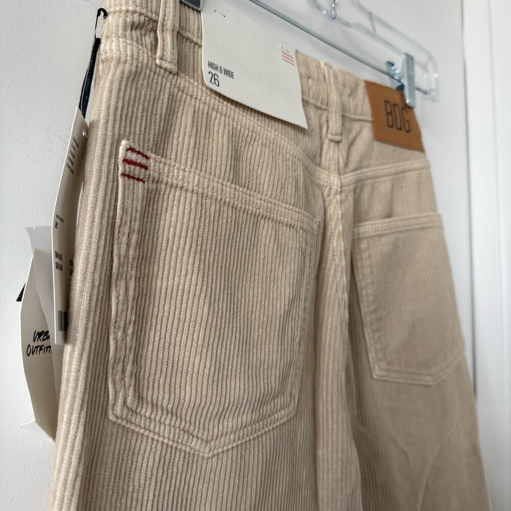 BDG High & Wide Corduroy Pant in Ivory size 26 NWT